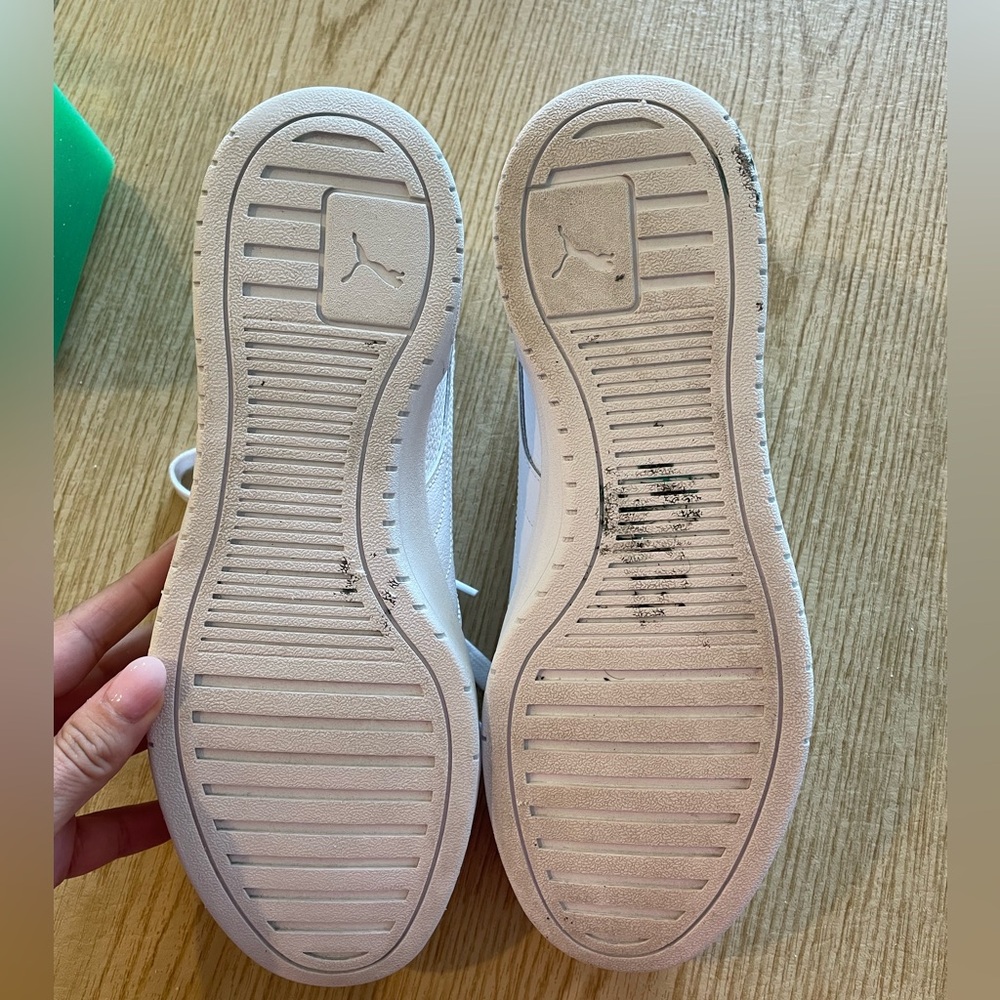 PUMA women’s sneakers size 10 - only worn once! - Picture 2 of 5